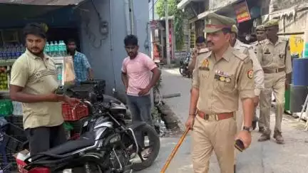 सहारनपुर: थाना गागलहेड़ी प्रभारी ने एक्शन मोड़ में कस्बे की सड़कों पर अतिक्रमण फैलाने वालों पर की सख्त कार्रवाई