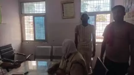 दतिया: ग्राम धनपीपरी में मिट्टी डालने से रोकने पर दबंगों ने एक युवक के साथ की मारपीट, शिकायत के आधार पर मामला दर्ज