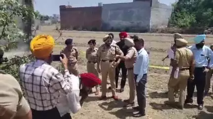 ਅੰਮ੍ਰਿਤਸਰ 2: ਪਿੰਡ  ਸੁਲਤਾਨਵਿੰਡ ਦੇ ਵਿੱਚੋਂ ਦੋ ਸ਼ੂਟਰਾਂ ਨੂੰ ਕੀਤਾ ਗਿਆ ਗ੍ਰਿਫਤਾਰ ਜ਼ਿਨ੍ਹਾਂ ਵਿੱਚੋਂ ਇੱਕ ਹੋਇਆ ਜ਼ਖਮੀ - ਪੁਲਿਸ ਕਮਿਸ਼ਨਰ , ਅੰਮ੍ਰਿਤਸਰ