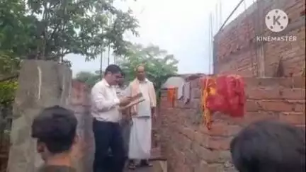 साहिबगंज: छोटी कोदरजन्ना में अबुआ आवास के लिए रिश्वत मांगने के आरोप, DCLR ने की जांच, बिचौलियों में हड़कंप
