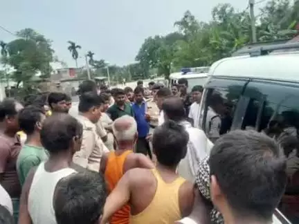 बहादुरगंज: बिरनिया वार्ड में घर में फंदे से लटका मिला युवक का शव, पुलिस जांच में जुटी