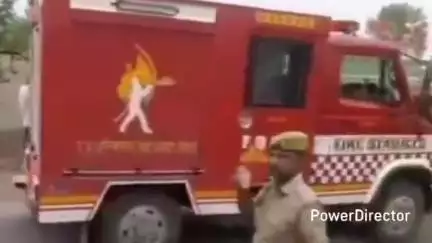 कर्वी: चित्रकूट प्रयागराज मु०सड़क में रैपुरा बांधी के भखरवारा मोड़ के पास डीसीएम और पिकअप में हुई टक्कर, 9 घायल, 2 की मौत