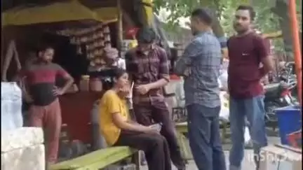 सलेमपुर: लार के चैमुखा में बाथरूम में युवती ने दुपट्टे के सहारे फांसी लगाई, युवती का यूपीपी में हुआ था सेलेक्शन