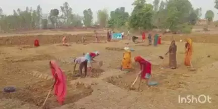 गोहपारु: जल गंगा संवर्धन अभियान के तहत गोहपारू के पोंड़ी गांव में नवीन तालाब का निर्माण कार्य किया गया