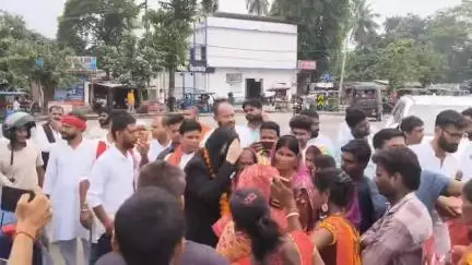 किशनगंज: किशनगंज पहुंची पुष्पम प्रिया, सीएम नीतीश पर साधा निशाना, बोलीं- बदलाव ज़रूरी है