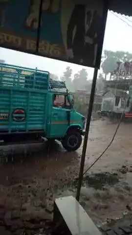 Jandaha Waya Nadi pul par Ho Raha Baris.