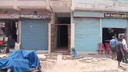 जबलपुर: पंडा मडिया से आनंद कुंज तक सड़क निर्माण के मद्देनज़र हटाया जा रहा है अतिक्रमण, व्यापारियों ने जताया विरोध