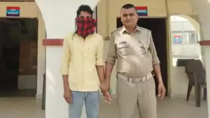 भगवानपुर: हल्लू माजरा गांव से पुलिस ने फरार चल रहे एक वारंटी को किया गिरफ्तार, शराब की तस्करी के आरोप में था फरार