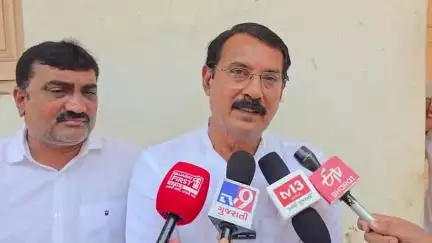 કામરેજ: કામરેજ ચારરસ્તા નજીક યોજાયેલ માલધારી સંસદ ને લઈને સમાજ આગેવાન લાલજી ભાઈ દેસાઈ એ આપી પ્રતિક્રિયા #jansamasya