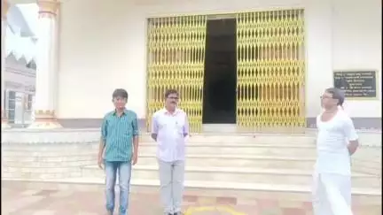 গোঁসাইগাঁও ভাগ: গোসাইগাঁও চহৰৰ দীনবন্ধু আশ্ৰমত ৰাধা-কৃষ্ণৰ মূৰ্ত্তিৰ প্ৰায় এক লাখ টকাৰ অলংকাৰ চুৰি কৰি লৈ যায় চোৰে, এজাহাৰ দাখিল