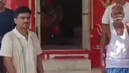 लंभुआ: सुल्तानपुर के मकसूदन गांव में आज 1 जून को हनुमान मंदिर से 9 घंटे गायब, पहले भी हो चुकी है चोरी