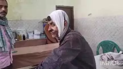 मढ़ौरा: असोईयां में सड़क दुर्घटना, एक व्यक्ति घायल
