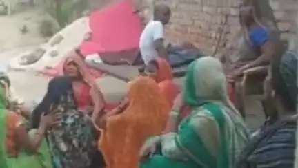 हंडिया: बिझवानिया में प्रतियोगी छात्र ने ट्रेन के आगे कूदकर आत्महत्या की, सूचना पर पहुंची पुलिस
