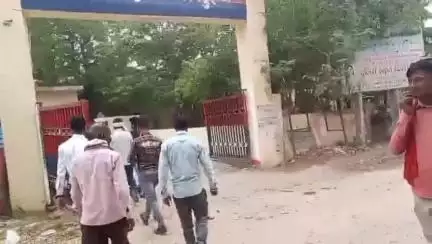 डेरापुर: चंदकुरा गांव के पास कार सवारों को पुरानी रंजिश में दबंगों ने पीटा, पीड़ित ने पुलिस को दी तहरीर, जांच शुरू