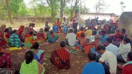 ଝାରସୁଗୁଡା: ଆମଦରହ ଗ୍ରାମଠାରେ ଆଗାମୀ ଜୁନ ୫ ତାରିଖ ବିଶ୍ୱ ପରିବେଶ ଦିବସ ଆୟୋଜନ ପାଇଁ ଏକ ସଭା ଅନୁଷ୍ଠିତ,ମାନବ ଶୃଙ୍ଖଳ ପାଇଁ ନିଷ୍ପତ୍ତି