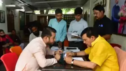 हमीरपुर: सुमेरपुर नगर पंचायत अध्यक्ष ने नगर विकास एवं ऊर्जा मंत्री से मांगा अतिरिक्त बजट, कस्बे में आने का दिया आमंत्रण
