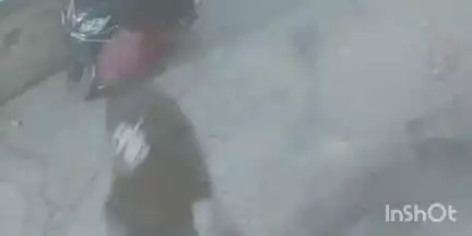 कुक्षी: सुसारी महावीर चौक से एक बाइक हुई चोरी, CCTV कैमरे में क़ैद हुए 3 नकाबपोश चोर; मामला दर्ज