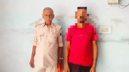 बेलागंज: बेलागंज पुलिस ने शराब पीकर हंगामा करने के आरोप में एक व्यक्ति को किया गिरफ्तार