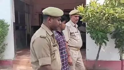 सगड़ी: बिलरियागंज पुलिस ने गोरिया बाजार से दुष्कर्म के मामले में वांछित आरोपी को गिरफ्तार किया, कानूनी कार्रवाई के बाद भेजा जेल