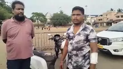 ପୁରୀ ମ୍ୟୁନିସିପାଲଟି: ସରଧାବାଲି ମୁକ୍ତାକାଶ ରଙ୍ଗମଞ୍ଚ ନିକଟରେ ଆକ୍ରମଣ କରିବା ଅଭିଯୋଗରେ କୁମ୍ଭାରପଡା ଥାନା ଦ୍ୱାରା ଜଣେ ଅଟକ