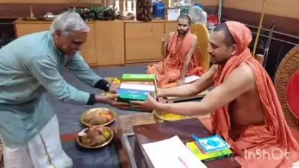 ಶಿರಸಿ: ಸ್ವರ್ಣವಲ್ಲೀ‌ ಮಠಕ್ಕೆ ವಾಗ್ಮಿ ಕಣ್ಣನ್ ಭೇಟಿ : ಗುರುದ್ವಯರಿಂದ ಮಂತ್ರಾಕ್ಷತೆ ಸ್ವೀಕಾರ