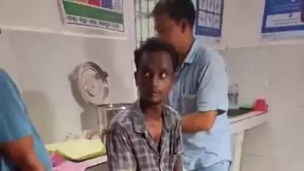 କୋରେଇ: କହ୍ନେଇପୁରରେ ଜନୈକ ବ୍ୟକ୍ତିଙ୍କ ଘରେ ରଙ୍ଗ ଦେଉଥୁବା ସମୟ ସେଡିରୁ ଶ୍ରମିକ ଆହତ,ଚିକିତ୍ସା ପାଇଁ ଯାଜପୁର ରୋଡ ସ୍ୱାସ୍ଥ୍ୟ କେନ୍ଦ୍ରରେ ଭର୍ତ୍ତି