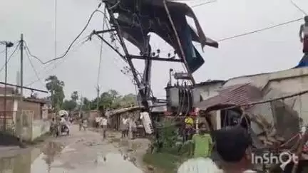 नावकोठी: नावकोठी प्रखंड क्षेत्र में बारिश और तूफान से गर्मी से राहत, समसा में दिखा असर