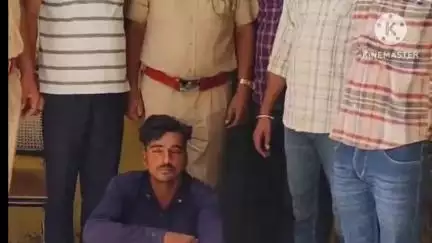 खानपुर: पनवाड़ थाना पुलिस ने ट्रैक्टर चोरी के मामले में 6 माह से फरार मुलजिम को मोग्या बे गाँव से किया गिरफ्तार