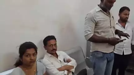 परांडा: साडेतीन लाख किमतीच्या सोन्याचा पोलिसांनी घेतला शोध, उपळाई ठोंगे येथील महिलेला दागिने केले परत