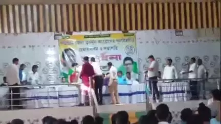 বিনপুর ২: জেলা তৃনমূল কংগ্রেসের পুনর্নির্বাচিত চেয়ারপার্সন ও সভাপতিকে শিলদাতে সম্বর্ধনা জানাল বিনপুর 2 ব্লক তৃনমূল কংগ্রেস