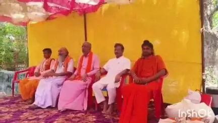 कुशलगढ़: कुशलगढ़ के वाल्मीकि रामधाम परिसर में 150 जनजाति युवाओं ने ली संत दीक्षा, सैकड़ों की संख्या में लोग रहे मौजूद