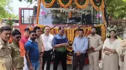 तुमसर: बसस्थानकात लालपरीचा ७७ वा वर्धापन दिन साजरा
