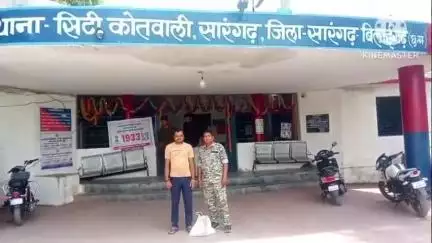 ग्राम झिलगीटार में कनकबीरा पुलिस ने 6.3 लीटर अवैध कच्ची महुआ शराब के साथ एक आरोपी को किया गिरफ्तार