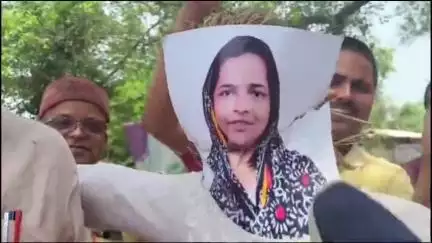 हनुमाननगर: उप मेयर नाजिया हसन का विरोध जारी, हायाघाट में भाजपा कार्यकर्ताओं और विधायक ने फूंका पुतला