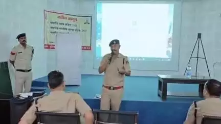 जांजगीर: पुलिस अधीक्षक के निर्देशन में पुलिस लाइन में नवीन कानूनों के क्रियान्वयन हेतु तकनीकी प्रशिक्षण कार्यक्रम का आयोजन