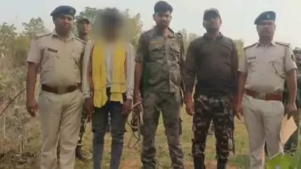 इमामगंज: कचनार गांव से एसटीएफ और स्थानीय पुलिस ने कुख्यात नक्सली को किया गिरफ्तार