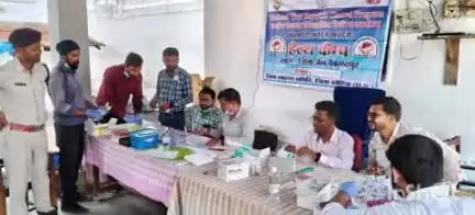 बैकुंठपुर: बैकुंठपुर जेल में कैदियों का स्वास्थ्य परीक्षण CMHO के आदेशानुसार किया गया