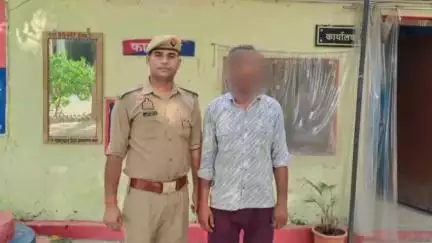 महाराजगंज: सिन्दुरिया पुलिस ने ग्राम सेमरी से एक वारण्टी अभियुक्त को किया गिरफ्तार