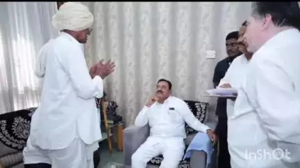 अहमदपूर: सहकार मंत्री बाबासाहेब पाटील यांनी शिरूर ताजबंद येथील निवासस्थानी जाणून घेतल्या नागरिकांच्या अडीअडचणी..