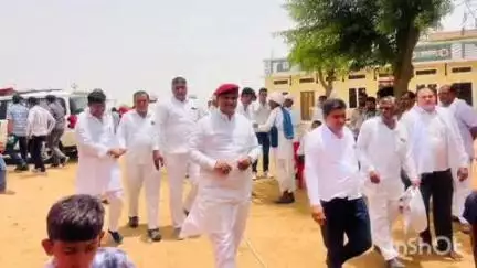 लोहावट: लोहावट विधानसभा क्षेत्र से पूर्व विधायक किसनाराम विश्नोई ने श्री लक्ष्मण नगर सहित कई गांवों का दौरा किया