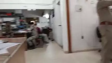 कांकेर: मुर्गा बाजार जा रहे युवक की खसगांव के पास सड़क हादसे में हुई मौत, पुलिस जांच में जुटी