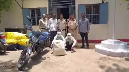 खरगौन: बिस्टान थाना पुलिस ने 8 किलो 850 ग्राम अवैध गांजे के साथ 2 आरोपियों को किया गिरफ्तार