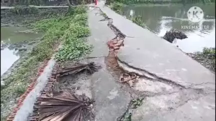 কুলপি: কামারচক অঞ্চল শ্যামবসুর চক চকতারা বৈদ্য গ্রামের রাস্তার বেহাল অবস্থ#jansamasya