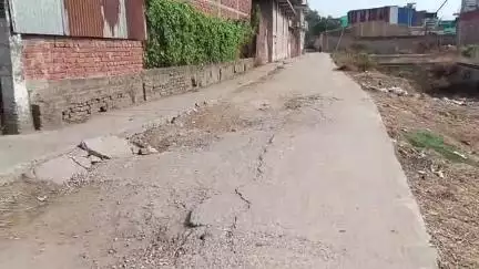 नोखा: नगर परिषद नोखा के वार्ड नंबर 25 कौन जाने वाली रास्ते में बनने के साथ छोटी सड़क लोग परेशान #jansamasya