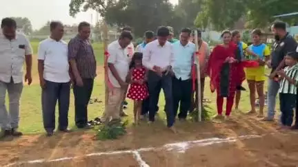 ଦେବଗଡ: ସୁନ୍ଦରଗଡ ସହର: ସ୍ଥାନୀୟ ଇନ୍ଦିରାଗାନ୍ଧି ଷ୍ଟାଡିୟମରେ ୧୫ ଦିନିଆ କବାଡି ପ୍ରଶିକ୍ଷଣ ଶିବିର ଉଦଘାଟିତ