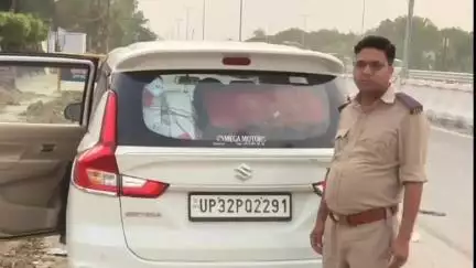नवाबगंज: मोहम्मदुपर चौकी के पास 4 निजी वाहनों का व्यवसायिक उपयोग मिलने पर प्रवर्तन टीमों ने किया सीज
