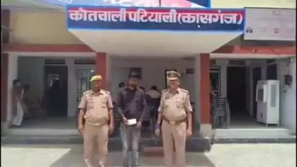 पटियाली: पटियाली कोतवाली पुलिस ने नरदौली अड्डे से एक व्यक्ति को किया गिरफ्तार, नकदी और सट्टा पर्ची हुई बरामद