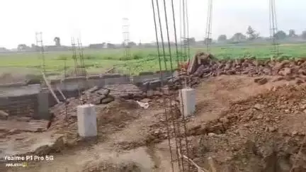 तरहसी: नावाडीह गांव में निर्माणाधीन मकान तोड़ने के मामले में 6 नामजद समेत सात पर एफआईआर दर्ज, नोटिस जारी