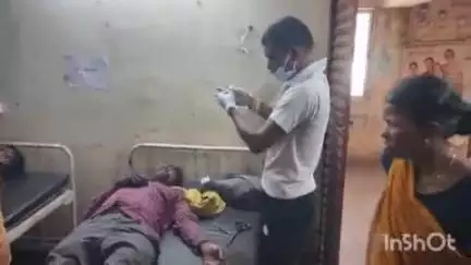 बालूमाथ: मगध कोलियरी के पास बाइक दुर्घटना में हाईवा वाहन के दो चालक घायल