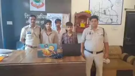 कोटा: सरकंडा पुलिस ने अलग-अलग प्रकरणों में लैपटॉप, ई-रिक्शा और मोटरसाइकिल चोरी करने वाले 3 आरोपियों को किया गिरफ्तार